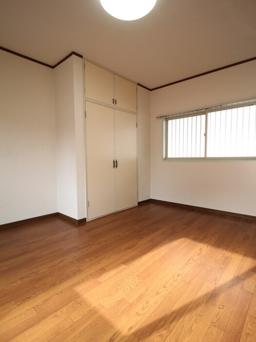 物件内観写真4　(居室)