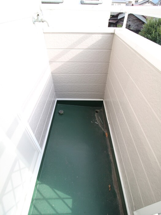 物件内観写真12　(洗濯機置場)