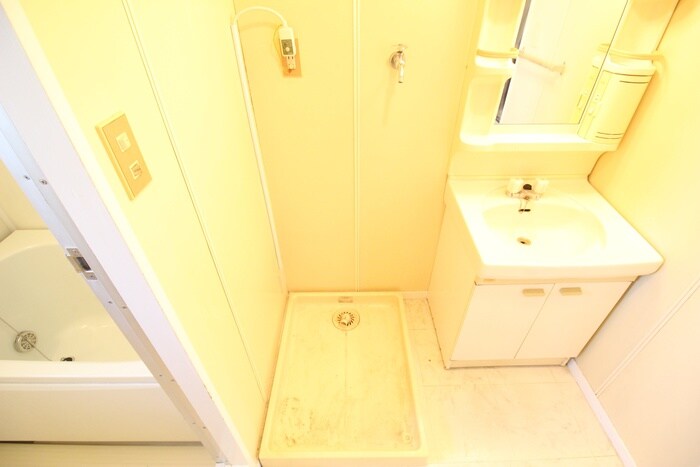 物件内観写真14　(洗濯機置場)