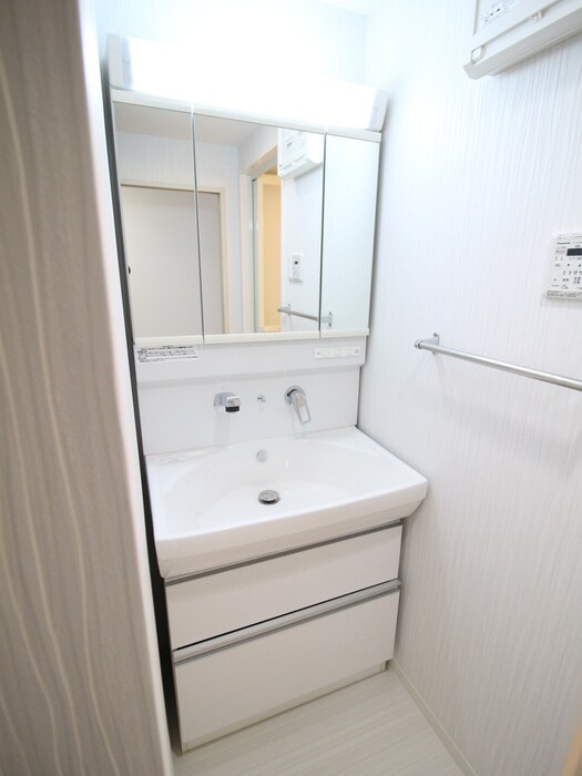 物件内観写真11　(洗面)