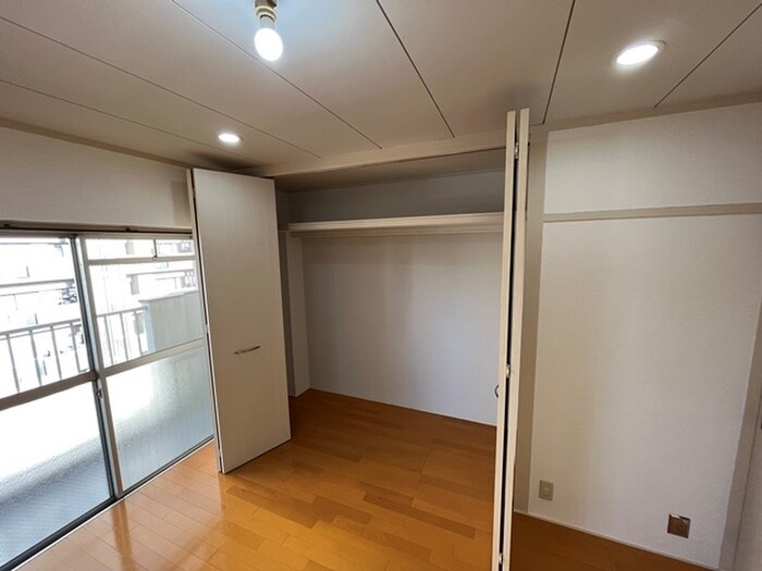 物件内観写真18　(収納)