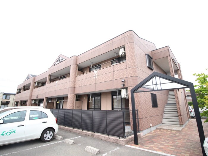 物件外観写真5　(エントランス部分)