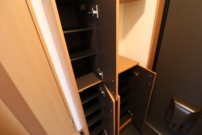 物件内観写真18　(靴箱)