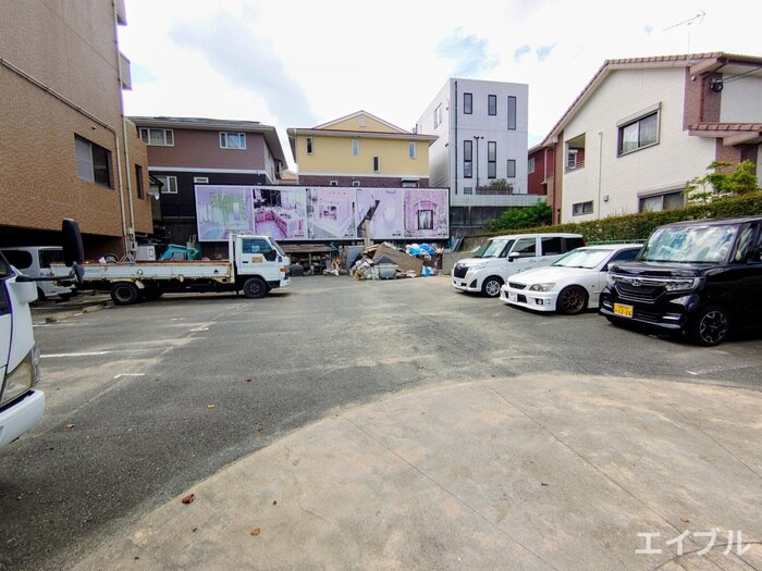 レジデンス大土居の駐車場