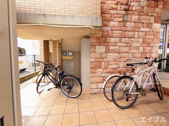 レジデンス大土居の駐輪場