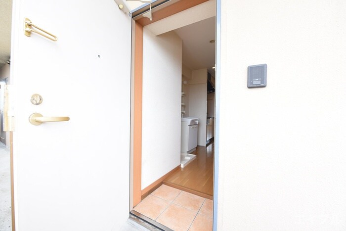 レジデンス大土居の玄関