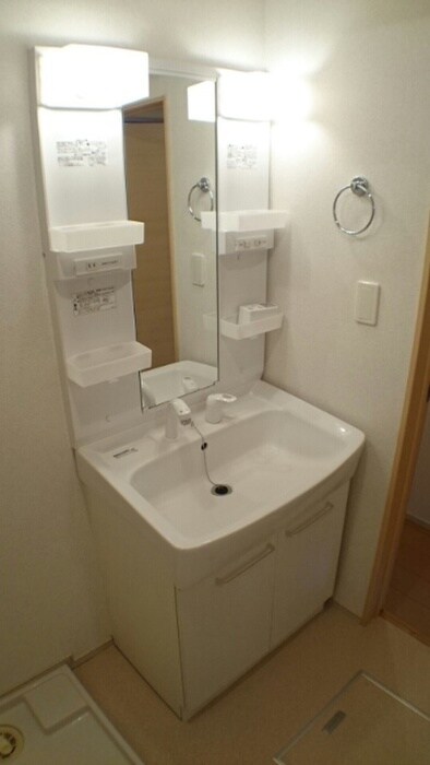 物件内観写真9　(洗面)