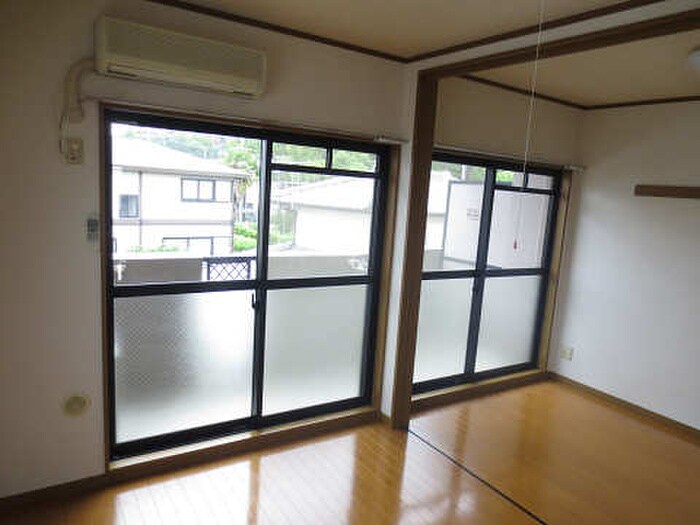 物件内観写真4　(居室)