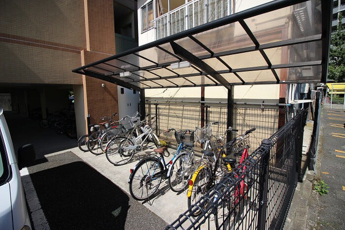 物件外観写真4　(駐車場)