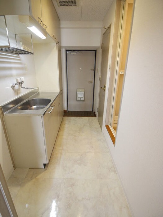 物件内観写真17　(廊下)