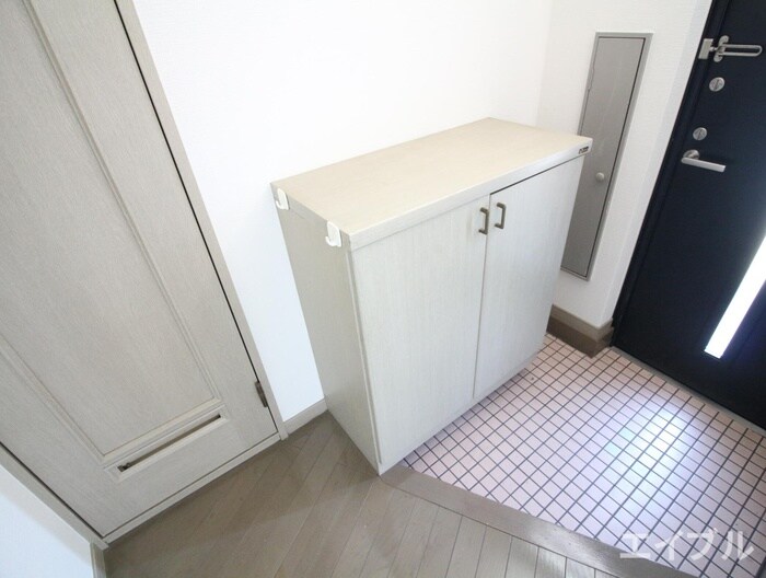 物件内観写真6　(靴箱)