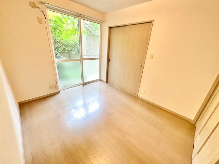 物件内観写真6　(居室)