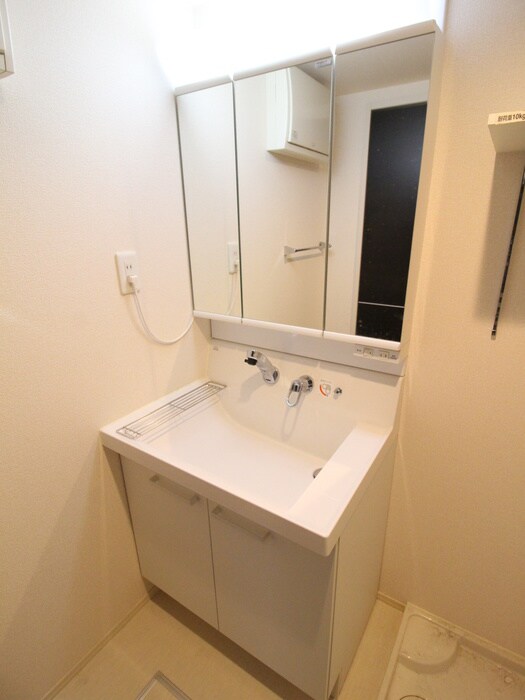 物件内観写真9　(洗面)