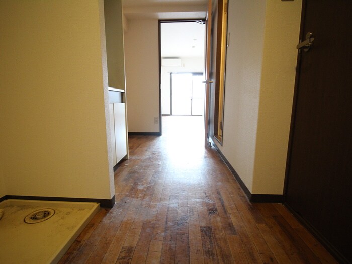 物件内観写真18　(廊下)