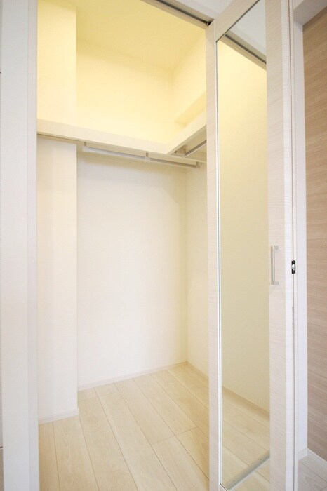 物件内観写真12　(収納)