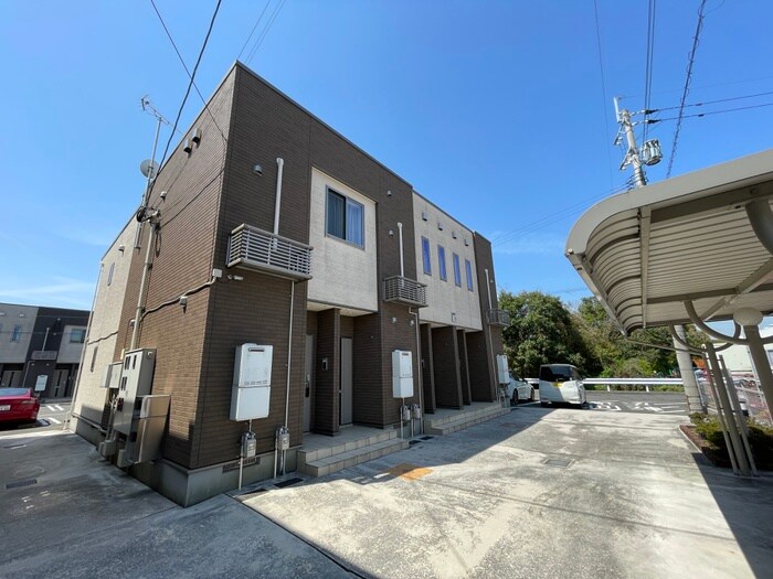 物件外観写真1　(外観写真)