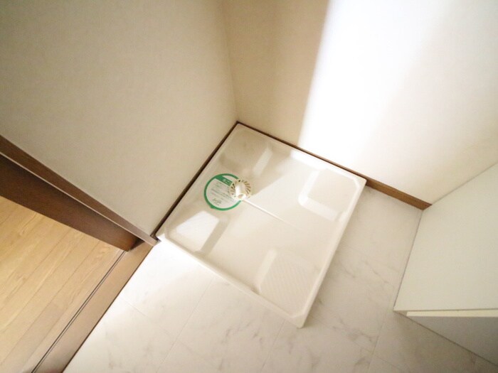 物件内観写真12　(洗濯機置場)