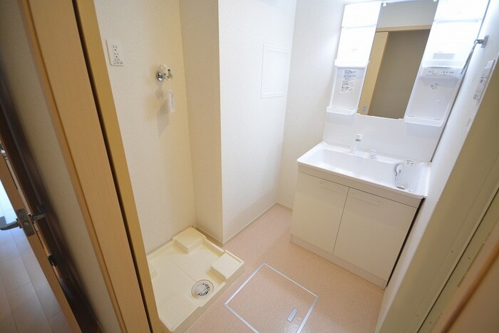 物件内観写真11　(洗面)