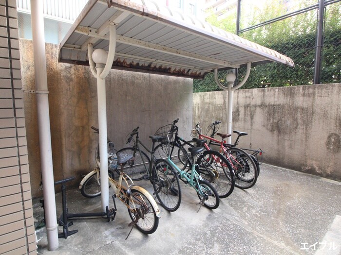 物件外観写真6　(駐輪場)