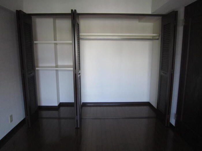 物件内観写真18　(収納)