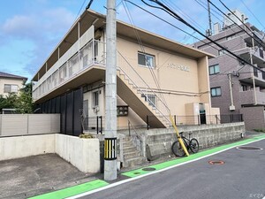 メゾンド空港前外観写真