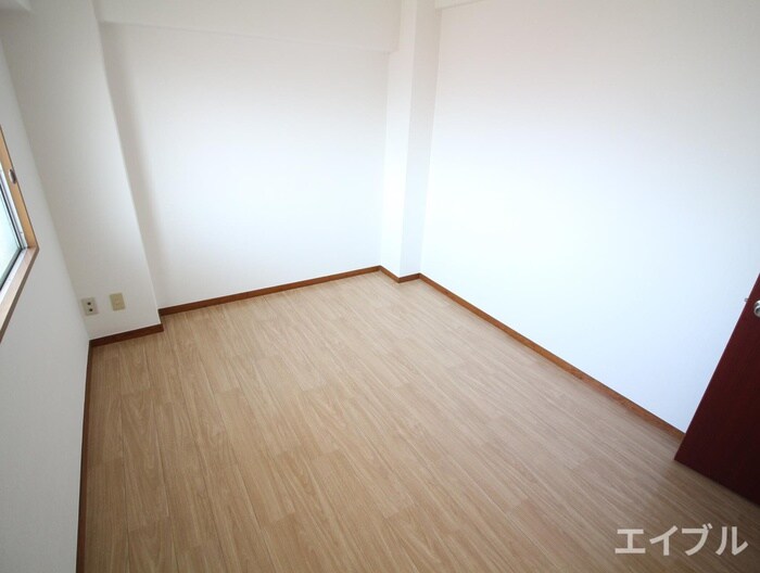 物件内観写真10　(居室)