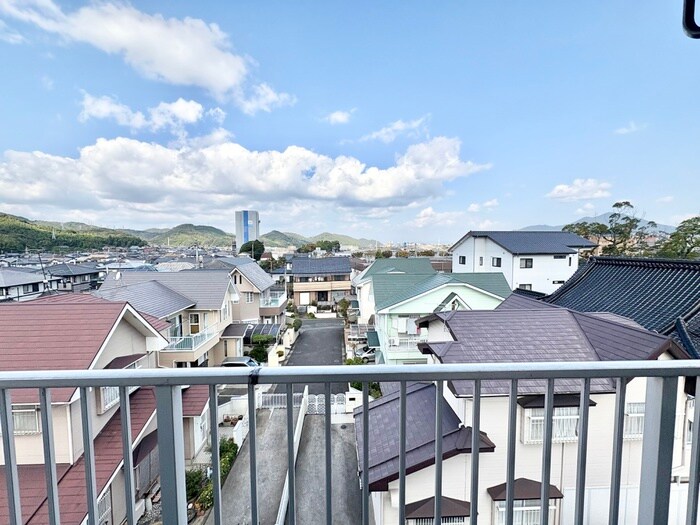 物件内観写真13　(室内からの展望)