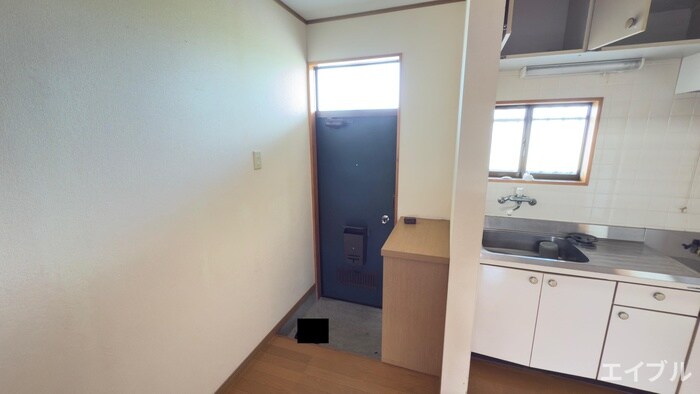 物件内観写真11　(玄関)