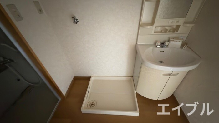 物件内観写真18　(洗濯機置場)