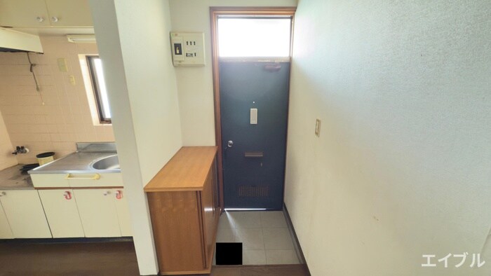 物件内観写真12　(玄関)