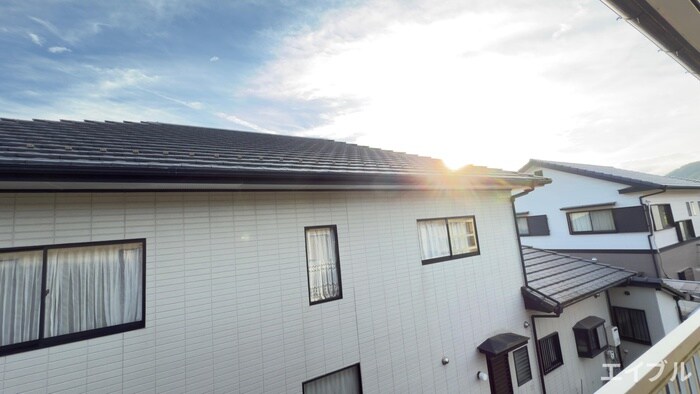 物件内観写真13　(室内からの展望)