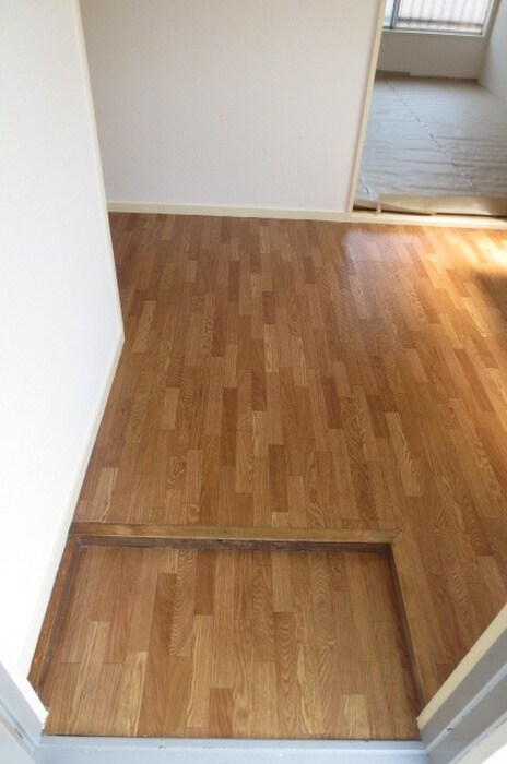 物件内観写真12　(玄関)