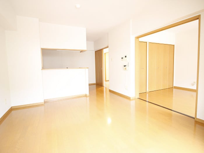 ゼルコバマンションの居室