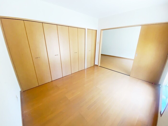 ゼルコバマンションの居室