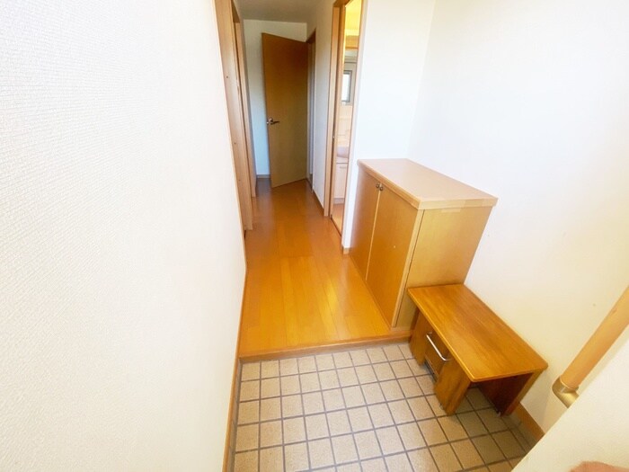 ゼルコバマンションの玄関