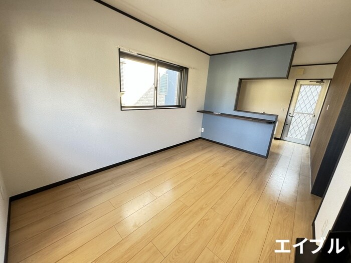 物件内観写真3　(居室)