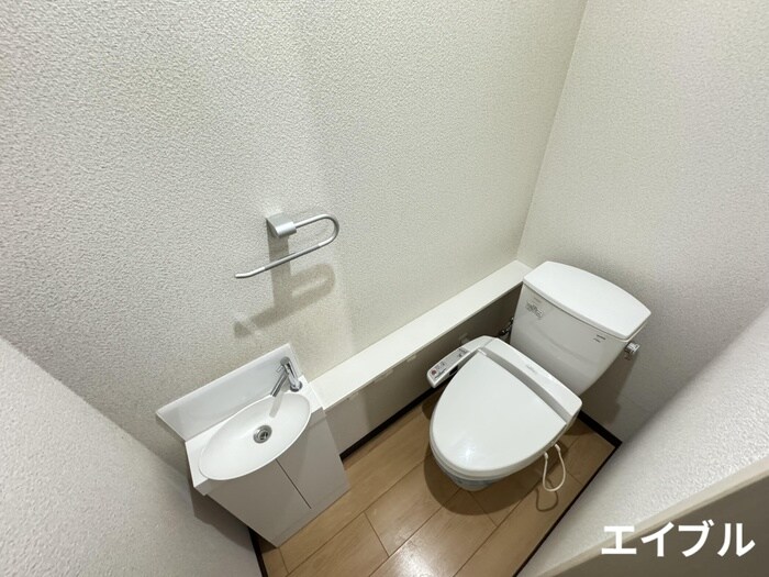 物件内観写真8　(トイレ)