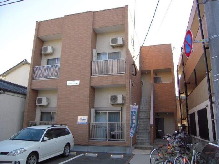 物件外観写真1　(外観写真)