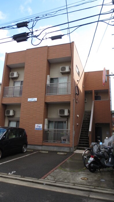 物件外観写真4　(エントランス部分)