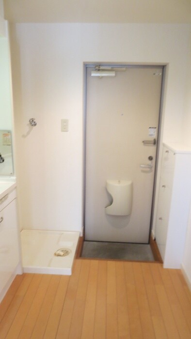 物件内観写真15　(玄関)