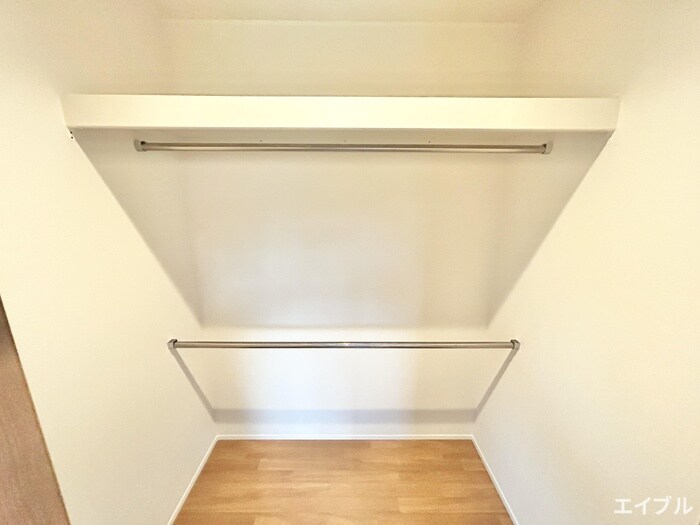 物件内観写真12　(収納)