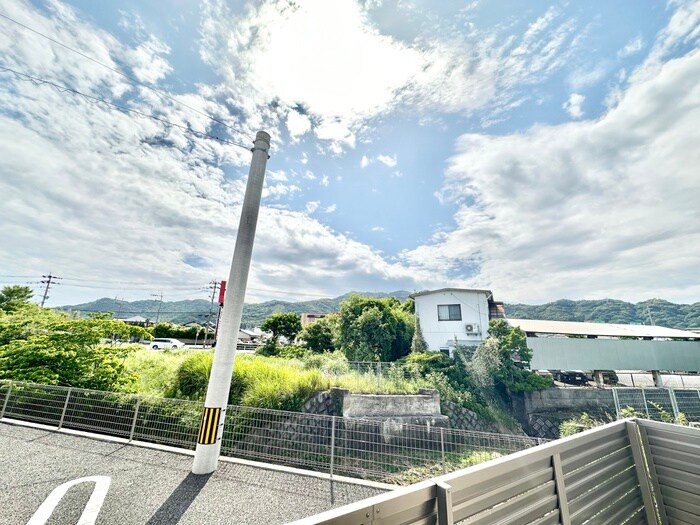 物件内観写真16　(室内からの展望)