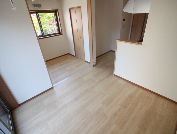 物件内観写真9　(居室)