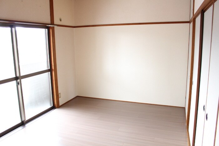 物件内観写真9　(居室)
