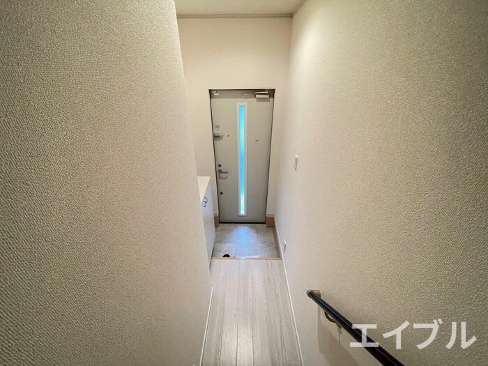 物件内観写真12　(玄関)