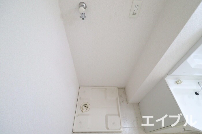 物件内観写真14　(洗濯機置場)