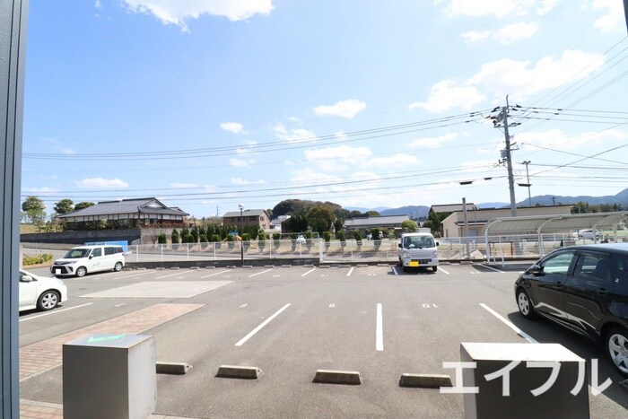 物件内観写真20　(室内からの展望)