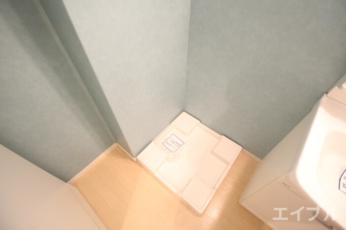 物件内観写真17　(洗濯機置場)