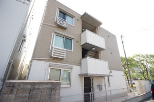 ラーフィア千早外観写真