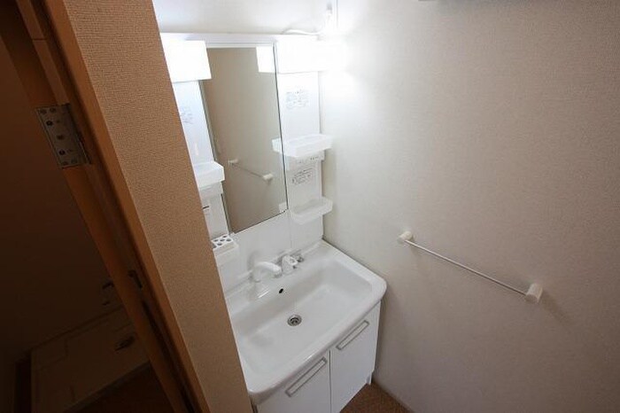 物件内観写真10　(洗面)
